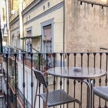 La Isla Hostal Барселона Экстерьер фото