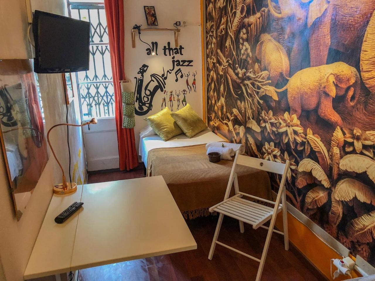 La Isla Hostal Барселона Экстерьер фото